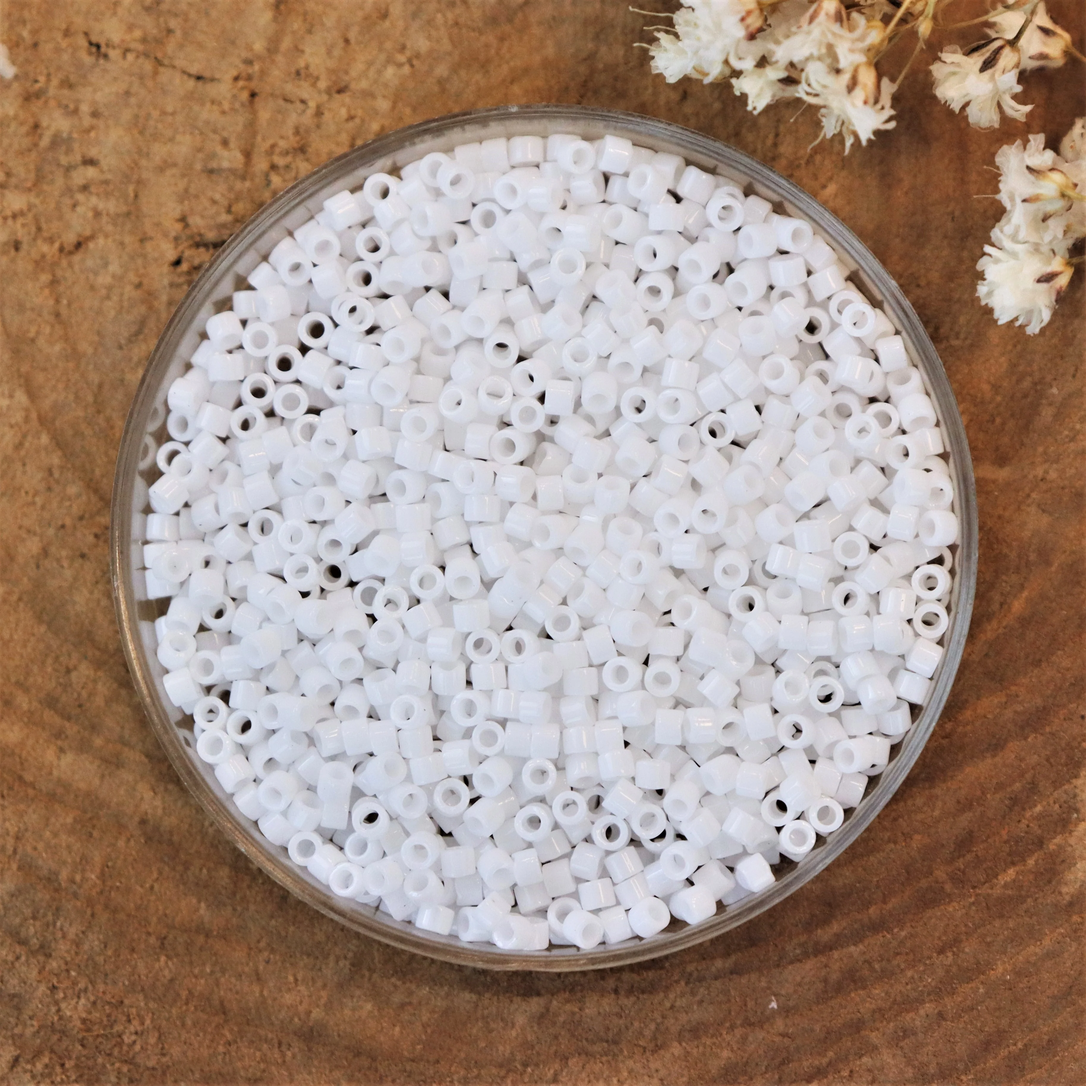 DB-200 Opaque white 5 gram