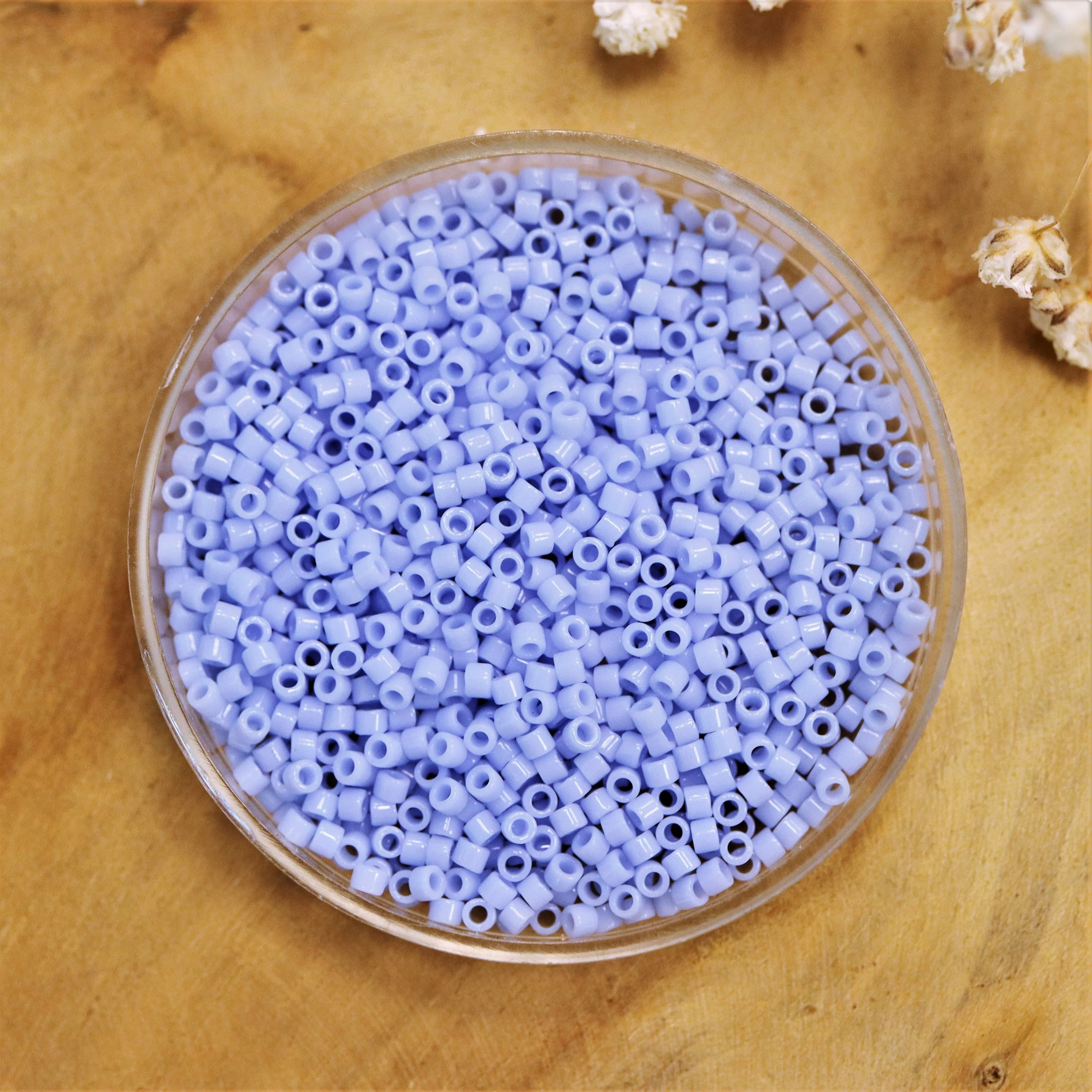 DB-1137 Opaque agate blue 5 gram